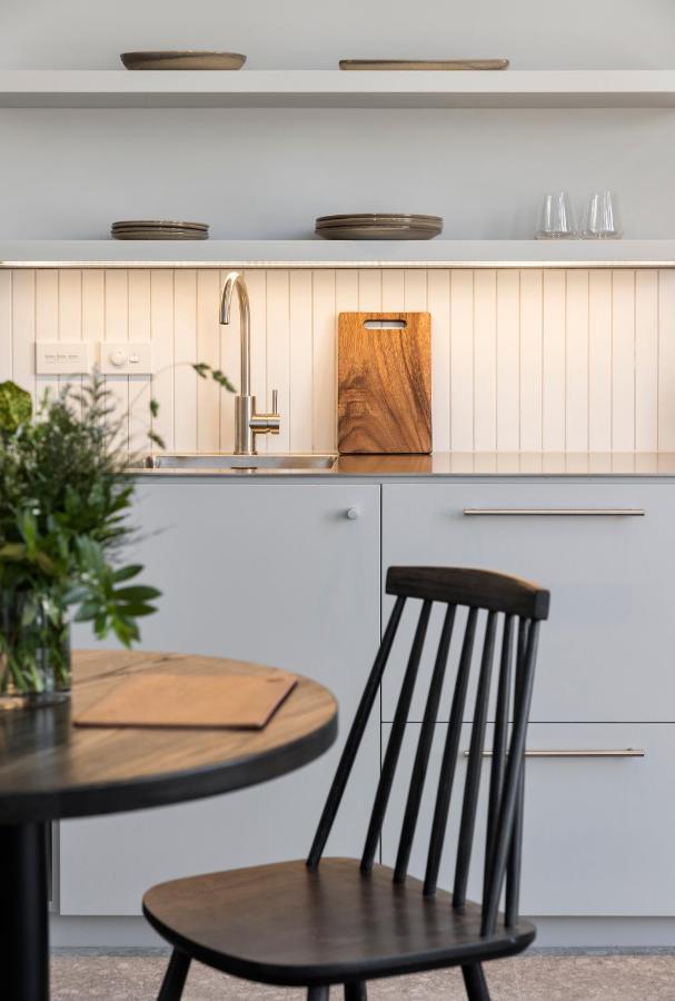 מלון דנידין The Chamberson מראה חיצוני תמונה A kitchen with a cutting board